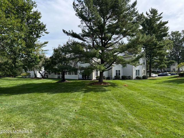 395 Brookview Court, Howell, NJ 07731