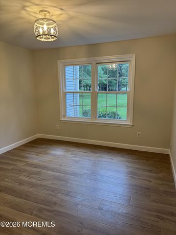 395 Brookview Court, Howell, NJ 07731