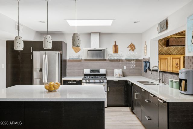 3354 N 6TH Avenue, Phoenix, AZ 85013
