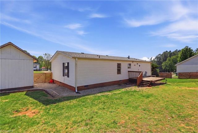 112 Hayes Drive, King, NC 27021