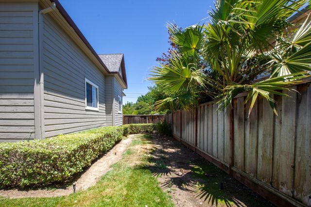 7515 Chestnut Street, Gilroy, CA 95020