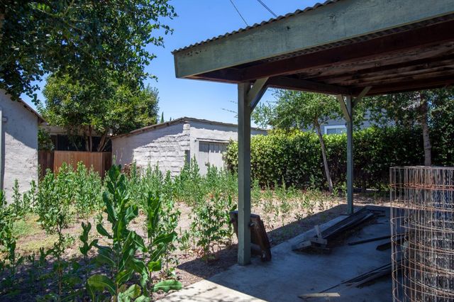 7515 Chestnut Street, Gilroy, CA 95020