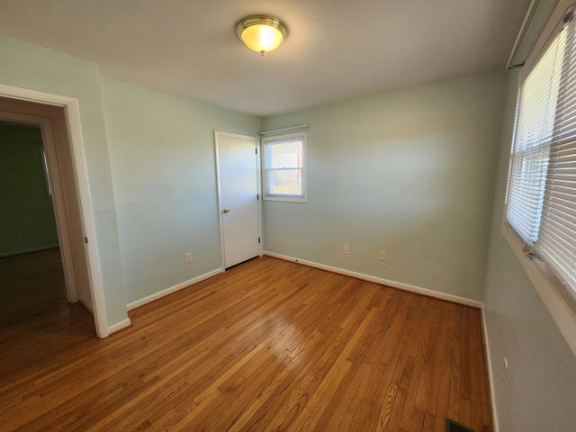 685 Starlight DR, Christiansburg, VA 24073
