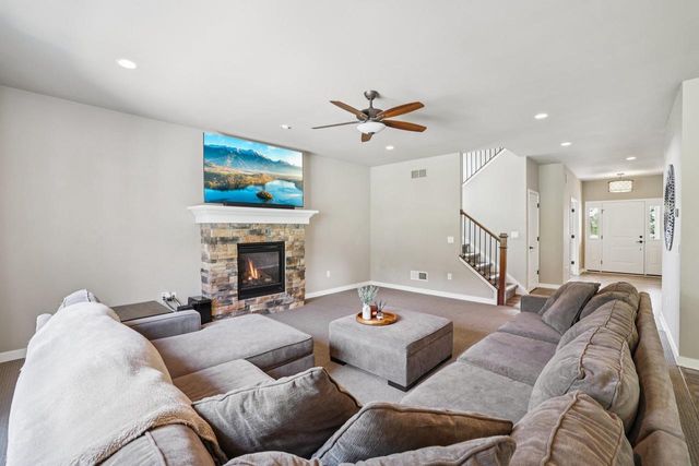 204 Westmorland Drive, Mount Horeb, WI 53572