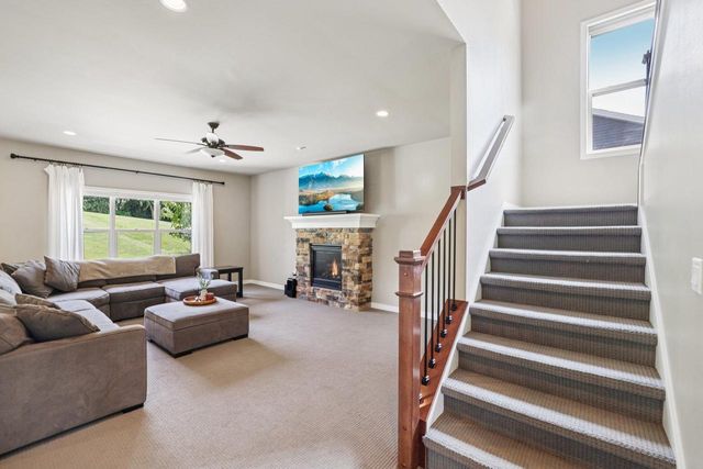 204 Westmorland Drive, Mount Horeb, WI 53572