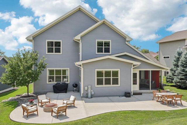 204 Westmorland Drive, Mount Horeb, WI 53572