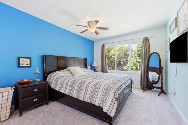 2832 Westgate Drive S, Fargo, ND 58103