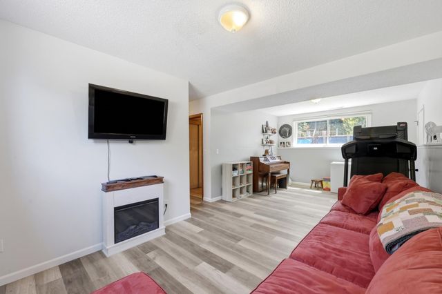 2832 Westgate Drive S, Fargo, ND 58103