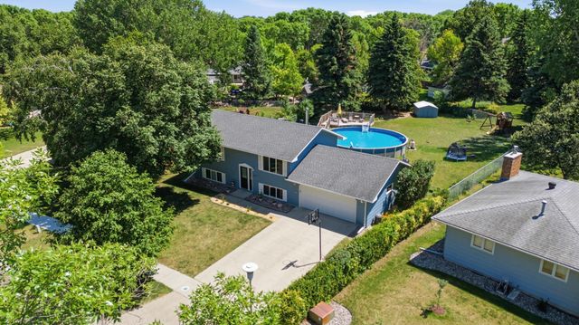 2832 Westgate Drive S, Fargo, ND 58103