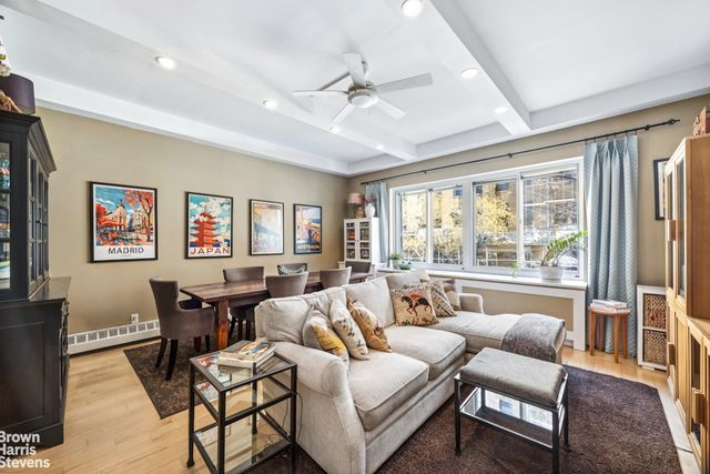 534 W 42nd St Apt 2, New York City, NY 10036