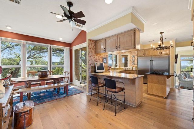 17 Cicero LN, Austin, TX 78746