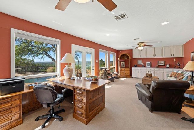 17 Cicero LN, Austin, TX 78746