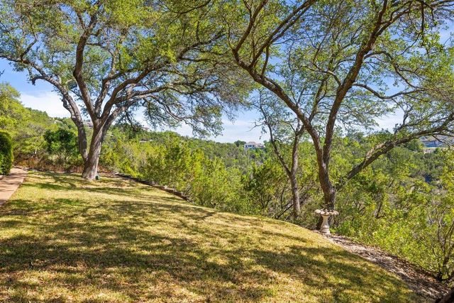 17 Cicero LN, Austin, TX 78746