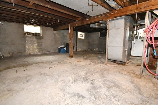 108 Locust St, Mt Oliver, PA 15210