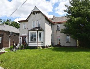 108 Locust St, Mt Oliver, PA 15210