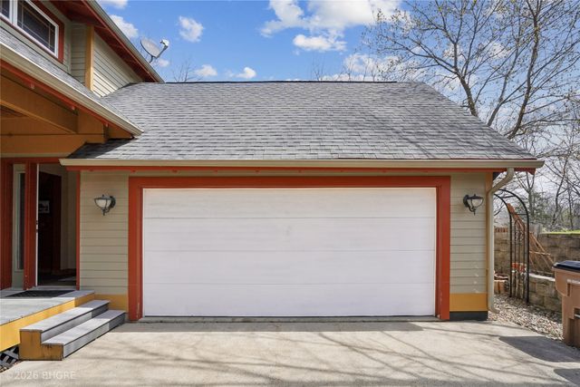 8402 Long Meadow Lane, Johnston, IA 50131