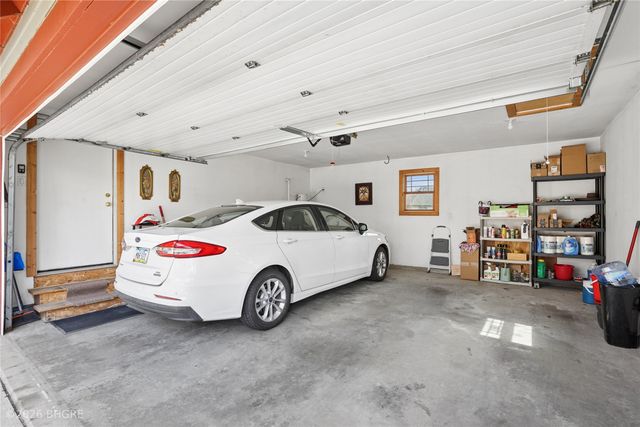 8402 Long Meadow Lane, Johnston, IA 50131