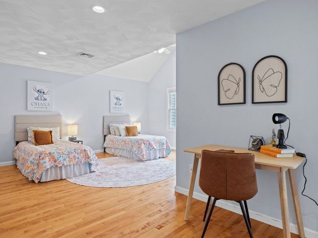 31 Forest Lane 31, Hopkinton, MA 01748