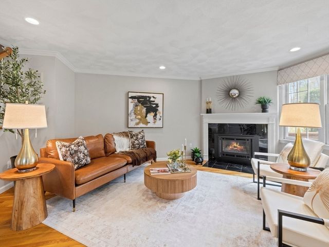 31 Forest Lane 31, Hopkinton, MA 01748