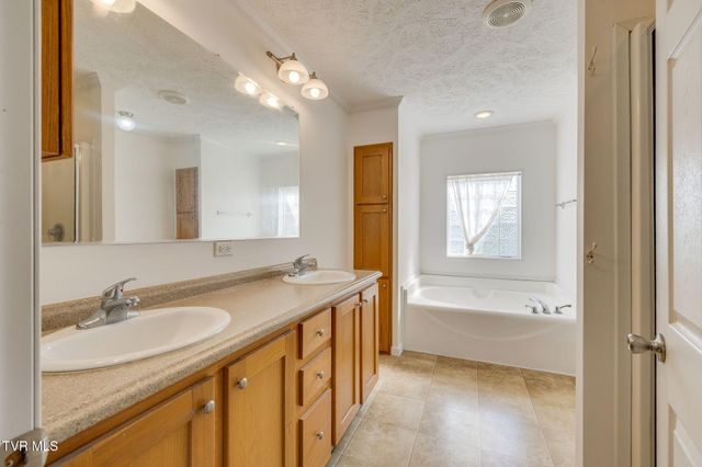 108 Richards Road, Rogersville, TN 37857