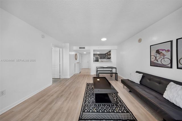 2101 Brickell Ave 605, Miami, FL 33129