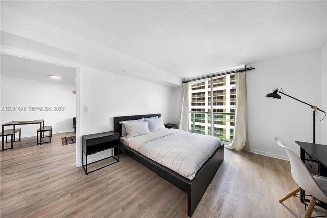 2101 Brickell Ave 605, Miami, FL 33129