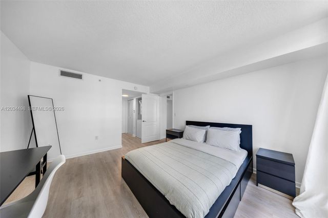 2101 Brickell Ave 605, Miami, FL 33129