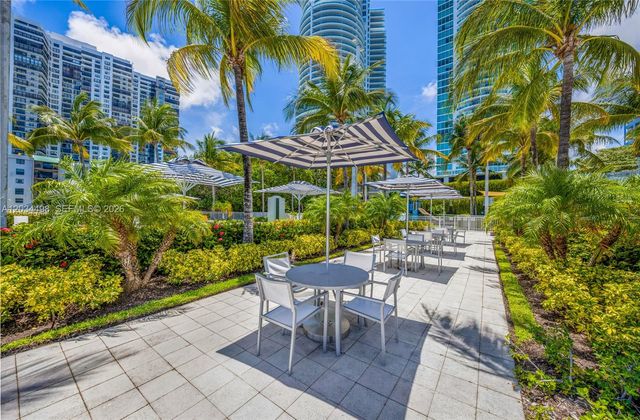 2101 Brickell Ave 605, Miami, FL 33129