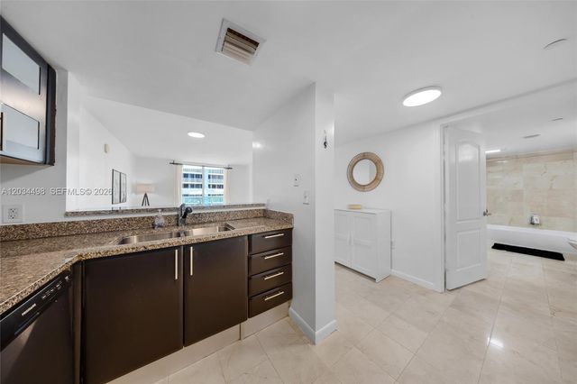2101 Brickell Ave 605, Miami, FL 33129