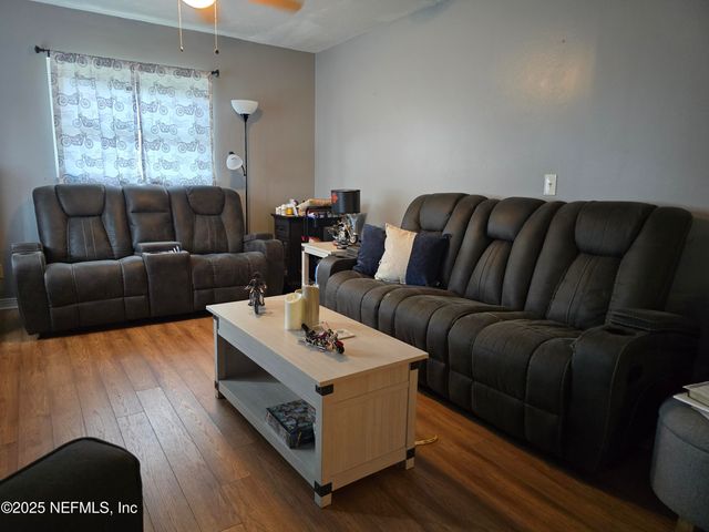 6051 FOXFIRE Court, Jacksonville, FL 32244