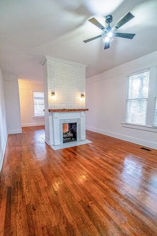 1917 WALKER AVE, Memphis, TN 38104