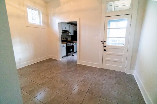 1917 WALKER AVE, Memphis, TN 38104