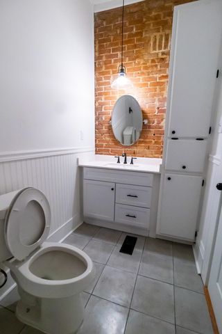 1917 WALKER AVE, Memphis, TN 38104