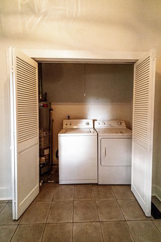 1917 WALKER AVE, Memphis, TN 38104