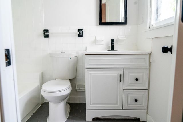 1917 WALKER AVE, Memphis, TN 38104