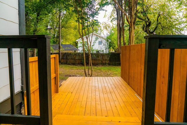 1917 WALKER AVE, Memphis, TN 38104