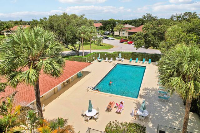 6520 Chasewood Drive Apt G, Jupiter, FL 33458