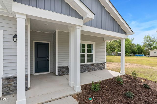 4052 Lofton Street, Wade, NC 28395