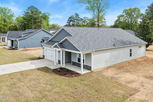 4052 Lofton Street, Wade, NC 28395