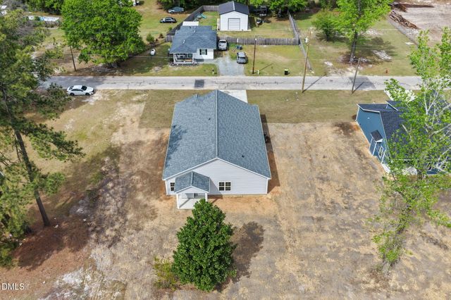 4052 Lofton Street, Wade, NC 28395
