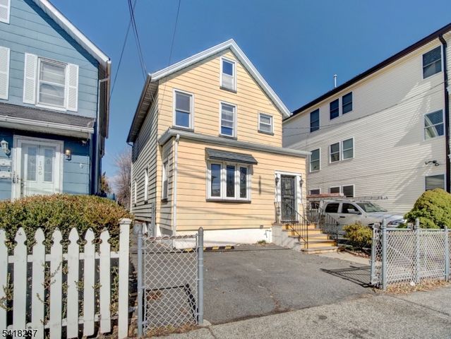 138 Orange St, Bloomfield Twp., NJ 07003