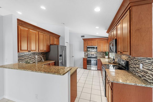 5737 Royal Club Drive, Boynton Beach, FL 33437