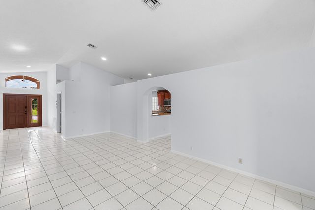 5737 Royal Club Drive, Boynton Beach, FL 33437