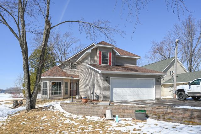 27180 Lakewood Drive NW, Isanti, MN 55040