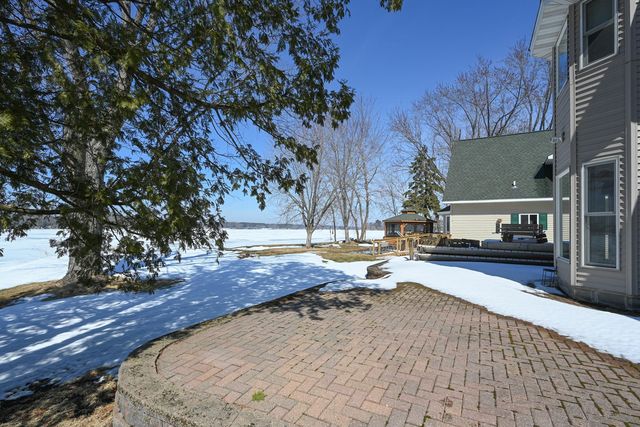 27180 Lakewood Drive NW, Isanti, MN 55040