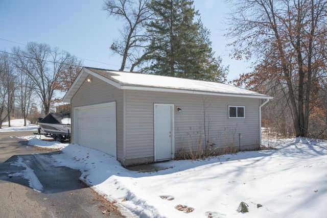 27180 Lakewood Drive NW, Isanti, MN 55040