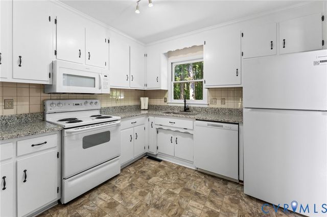 3020 Sand Hills Dr, Chester, VA 23831