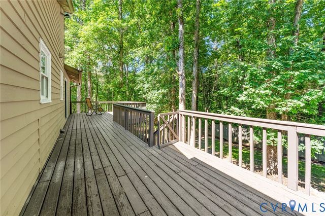 3020 Sand Hills Dr, Chester, VA 23831