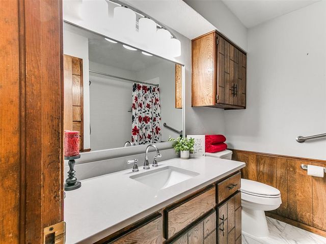 1813 Greenway Court, Yukon, OK 73099