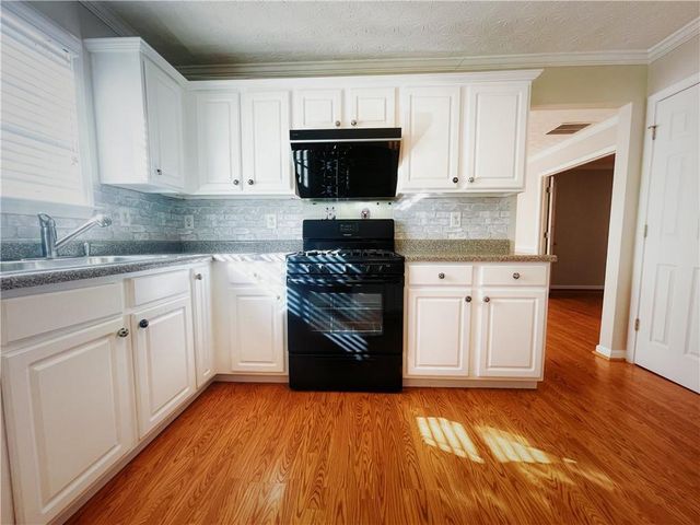 3368 Hill Pond Drive, Buford, GA 30519